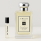 Δείγματα αρώματος Jo Malone Silver Birch & Lavender Cologne, δείγμα αρώματος 6ml δίπλα σε μπουκάλι πλήρους μεγέθους 100ml Jo Malone Silver Birch & Lavender Cologne.